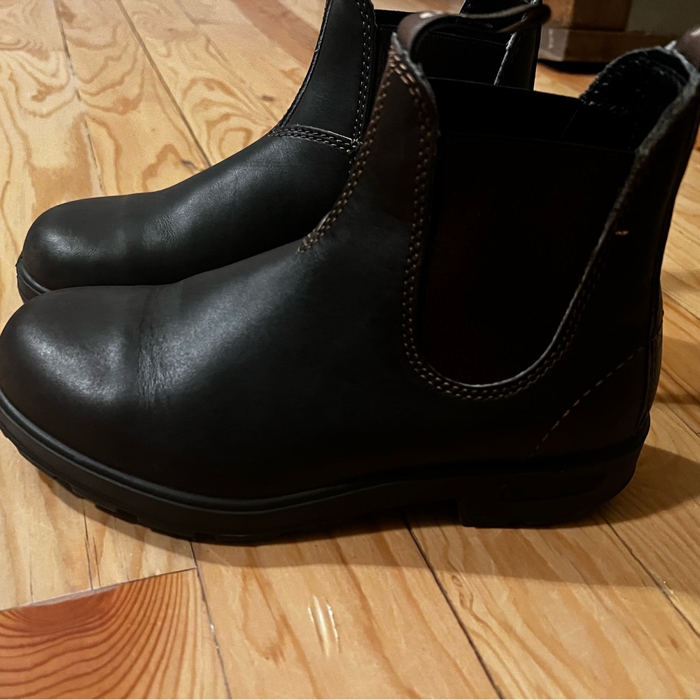 Blundstone  #500 brown leather Boots